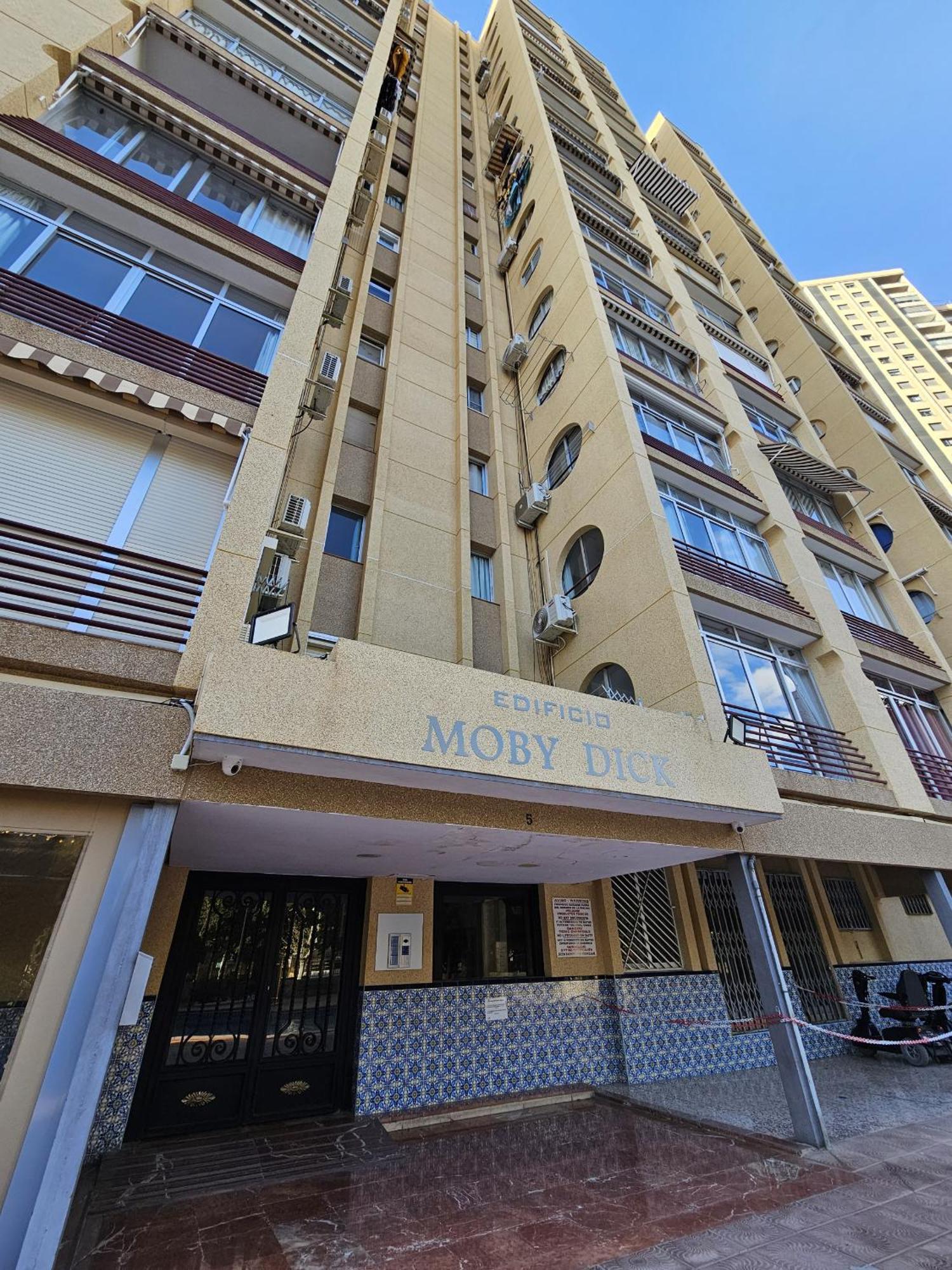 Apartamento Moby Dick If بينايدورم المظهر الخارجي الصورة